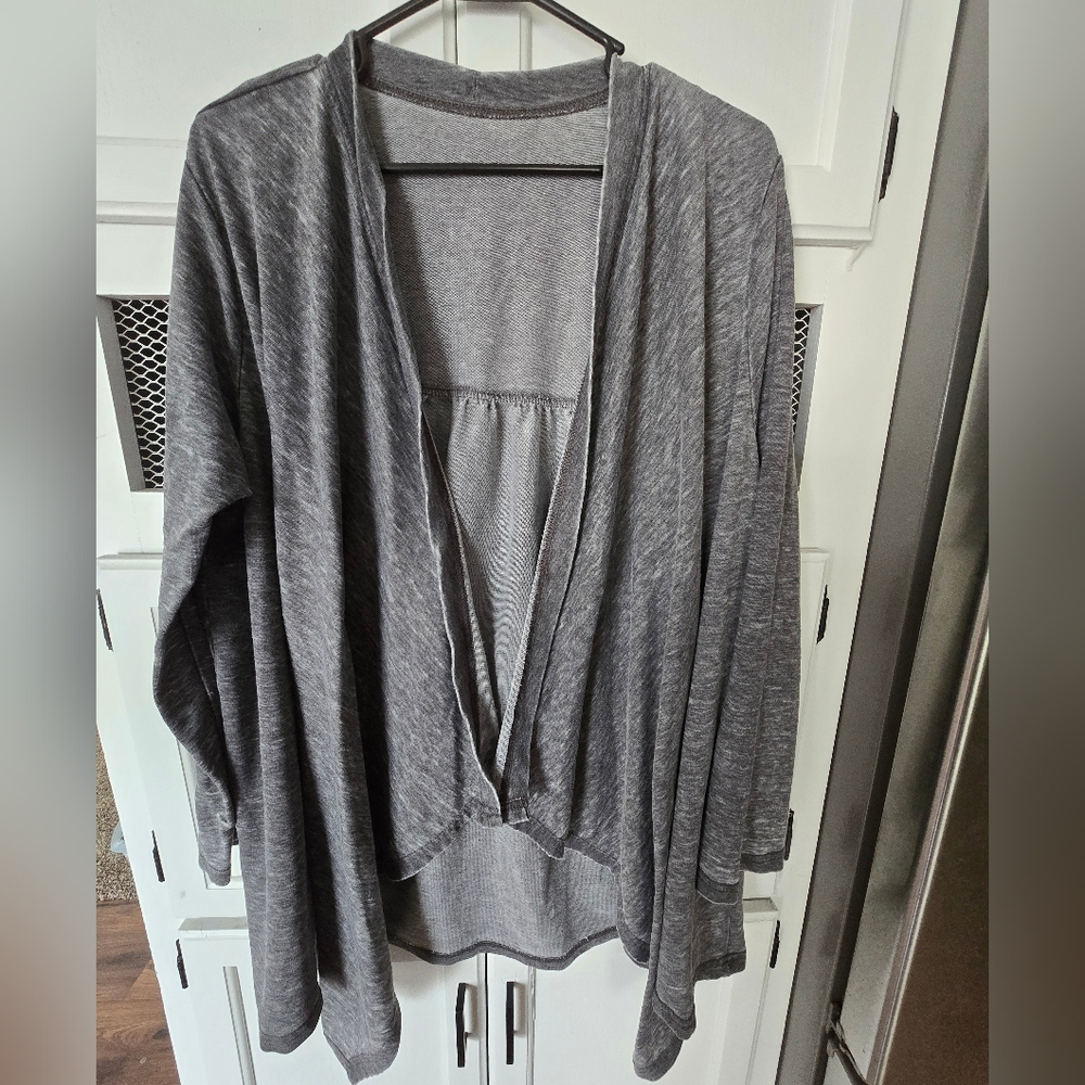 ⭐️Source Unknown Charcoal Gray Women's Cardigan